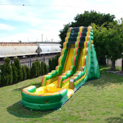 amazonriver19ftwaterslide.1 1767023898 19FT Green Bay Packers Water Slide